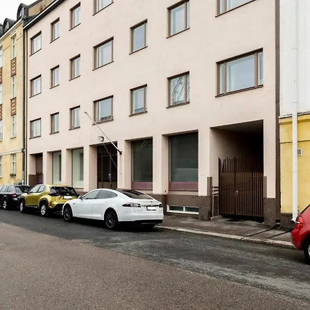 Stylish And Renovated In Punavuori Apartment